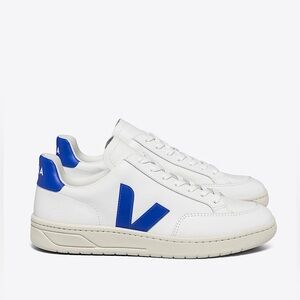 Veja V-12 LEATHER WHITE PAROS